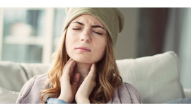 Ερεθισμένος λαιμός: Συχνό σύμπτωμα κατά την περίοδο που διανύουμε